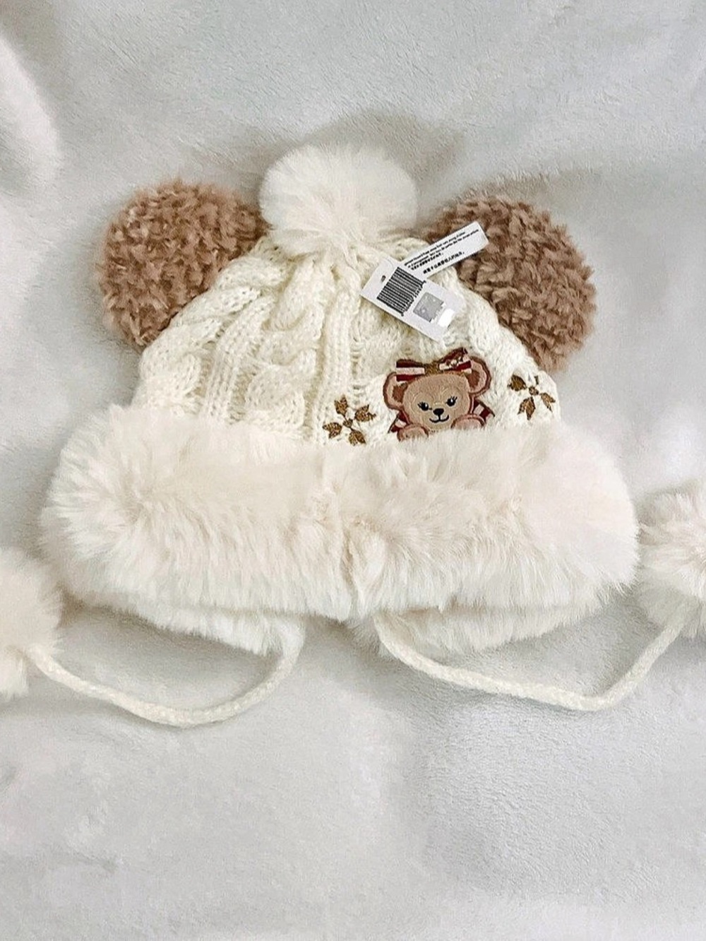 Shanghai Disney Duffy 2023 Christmas White Cable-knit ShellieMay Winter Beanie